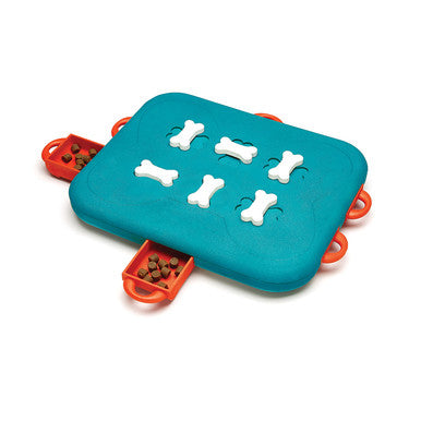 Dog Casino Puzzle Toy